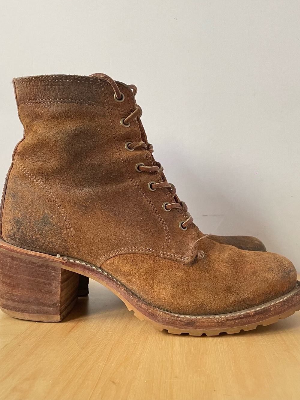 Frye Women’s Sabrina 6G Lace Up boots | US 8.5
